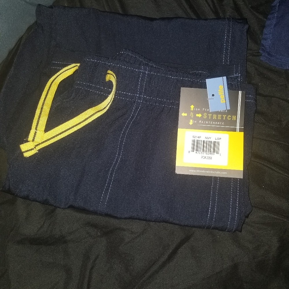 Wonder wink navy scrubs size Large